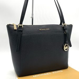 Michael Kors Voyager Large Tote Bag